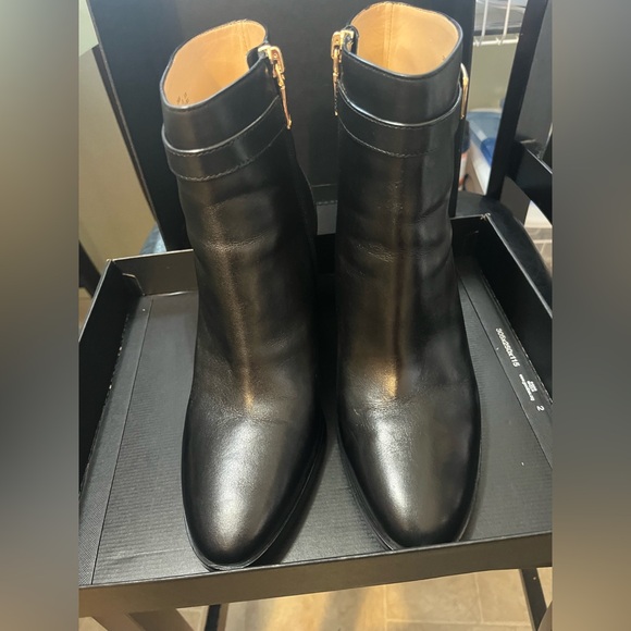Coach Oliver leather Booti size 8 - Picture 1 of 5